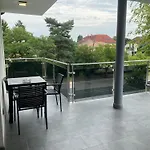 Modern Living In 2 * Budapest