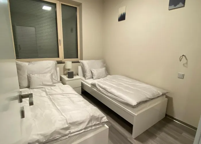 Modern Living In 2 *