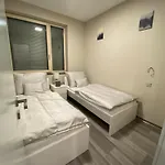 Modern Living In 2 *